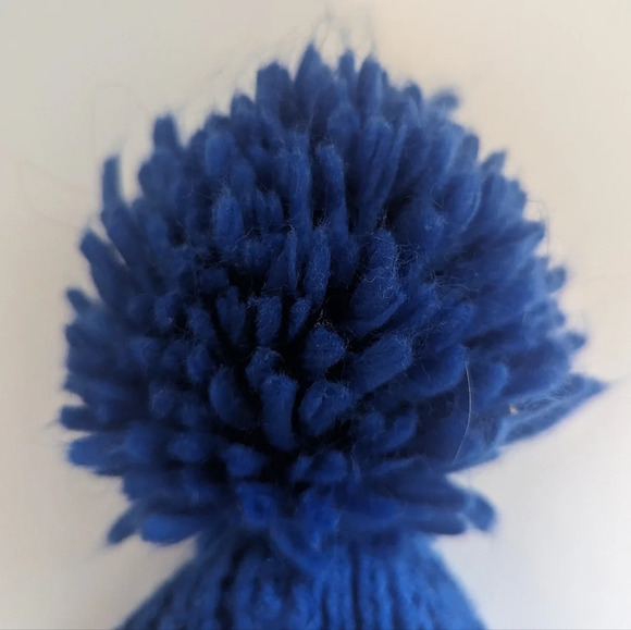 Winter Essentials Knitted Blue Ribbed Beanie  Touque Hat - Picture 4 of 8